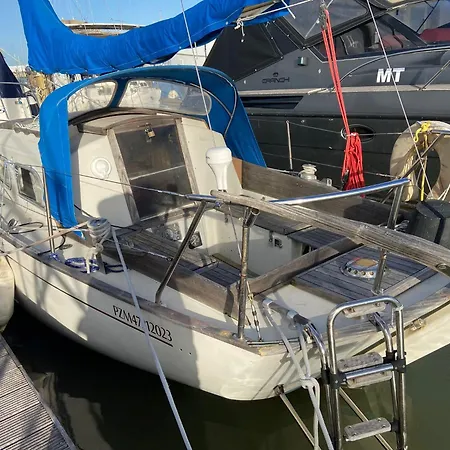 Ботель Barco Expo C49 *