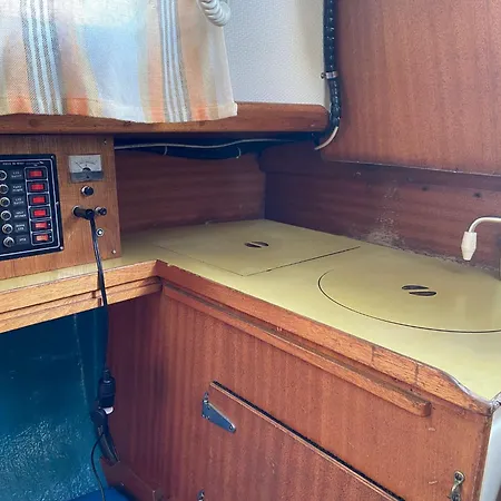 Barco Expo C49 * Лиссабон