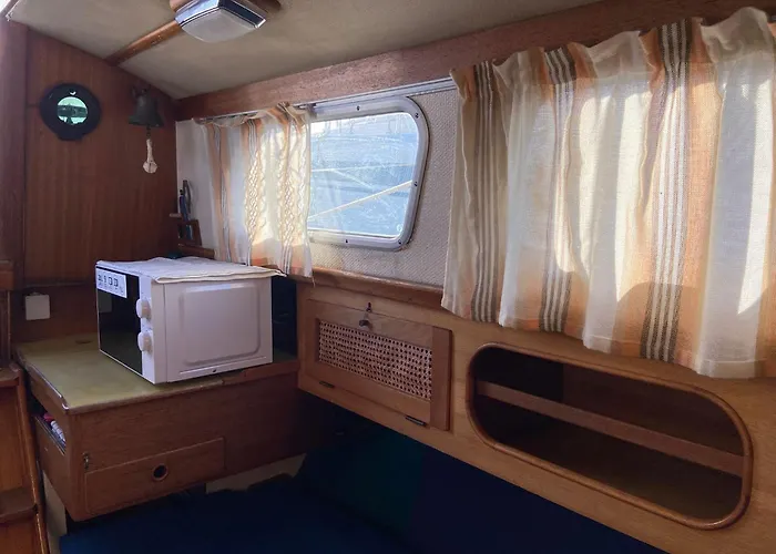 Hotel na wodzie Barco Expo C49 *