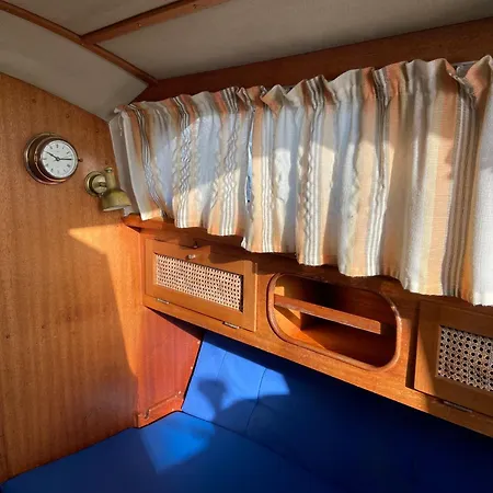 Bådhotel Barco Expo C49 *